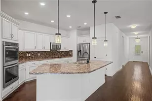 10530 Medford Lake Dr, Riverview, FL 33578 - Photo 9