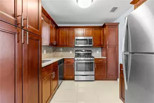 5660 80th St N, Saint Petersburg, FL 33709 - Photo 15