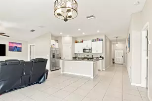 10358 Shady Preserve Dr, Riverview, FL 33578 - Photo 3