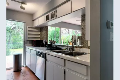 111 Oak Lee Drive, Lutz, FL 33548 - Photo 3