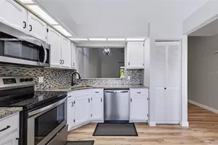 2478 Bentley Dr, Palm Harbor, FL 34684 - Photo 13
