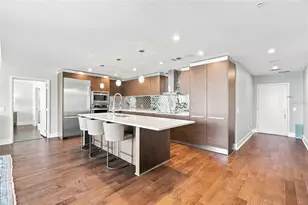175 1st St S, Saint Petersburg, FL 33701 - Photo 3