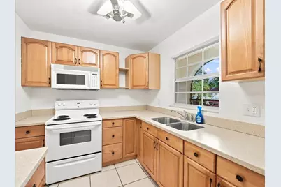 9812 85th Way, Seminole, FL 33777 - Photo 7