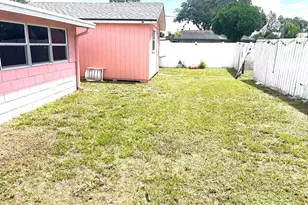 902 Samy Dr, Tampa, FL 33613 - Photo 15