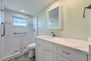 1847 Shore Dr S, South Pasadena, FL 33707 - Photo 17