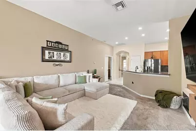 35136 Deerfield Oaks Drive, Zephyrhills, FL 33541 - Photo 7