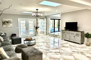 154 Lookout Point Dr, Osprey, FL 34229 - Photo 7