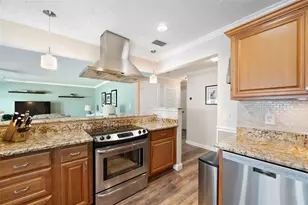 5257 Beach Dr SE, Saint Petersburg, FL 33705 - Photo 7