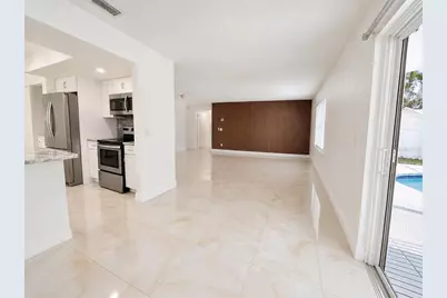 9203 Camino Villa Boulevard, Tampa, FL 33635 - Photo 3