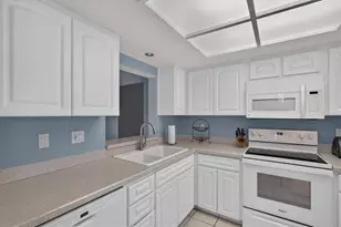 3167 Landmark Dr, Clearwater, FL 33761 - Photo 3