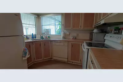 7777 46th Avenue N #13, Saint Petersburg, FL 33709 - Photo 9