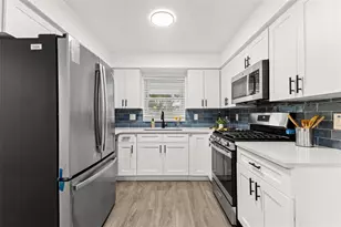 977 27th Ave S, Saint Petersburg, FL 33705 - Photo 11