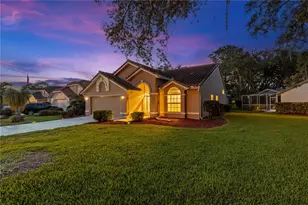 9387 French Quarters Cir, Weeki Wachee, FL 34613 - Photo 51