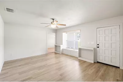 8212 Sunny Vale Place, Tampa, FL 33615 - Photo 7