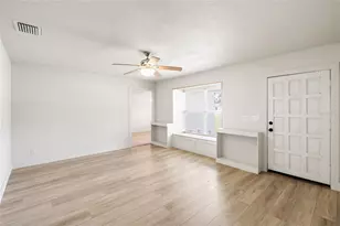 8212 Sunnyvale Pl, Tampa, FL 33615 - Photo 7