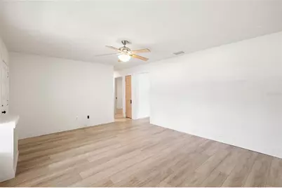 8212 Sunny Vale Place, Tampa, FL 33615 - Photo 9
