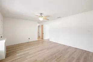 8212 Sunnyvale Pl, Tampa, FL 33615 - Photo 9