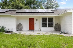 8212 Sunnyvale Pl, Tampa, FL 33615 - Photo 5