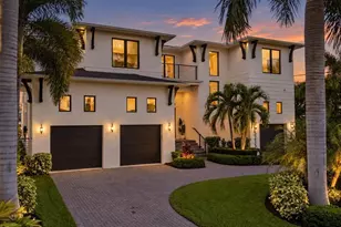 5215 W Neptune Way, Tampa, FL 33609 - Photo 1