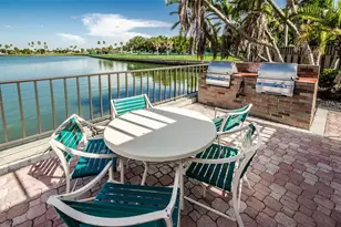 10355 Paradise Blvd, Treasure Island, FL 33706 - Photo 31