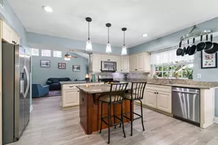 13133 Greengage Ln, Tampa, FL 33612 - Photo 3