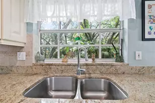 13133 Greengage Ln, Tampa, FL 33612 - Photo 25