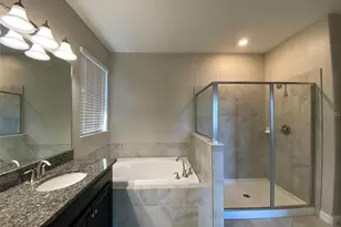 10049 Victory Gallop Loop, Ruskin, FL 33573 - Photo 17