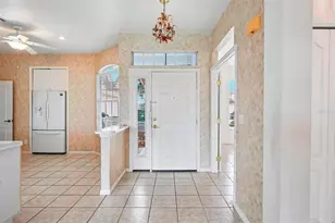 1104 Villeroy Dr, Sun City Center, FL 33573 - Photo 3