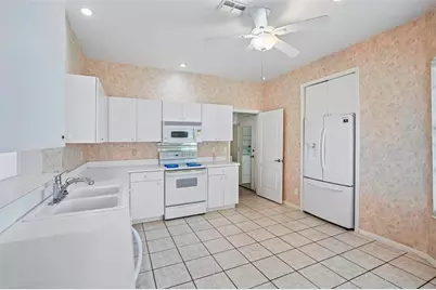 1104 Villeroy Drive, Sun City Center, FL 33573 - Photo 5