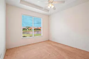 1104 Villeroy Dr, Sun City Center, FL 33573 - Photo 23