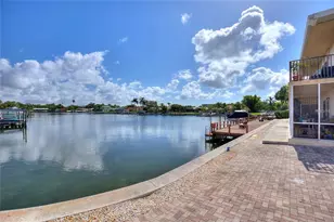 3753 46th Ave S, Saint Petersburg, FL 33711 - Photo 3