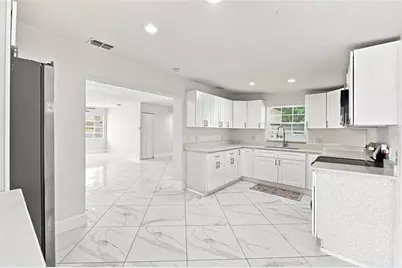 7805 Winston Lane, Tampa, FL 33615 - Photo 5