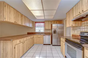 4303 Hollow Hill Dr, Tampa, FL 33624 - Photo 17