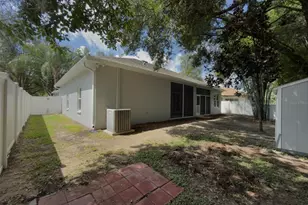 220 Taylor Bay Ln, Brandon, FL 33510 - Photo 47