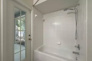 220 Taylor Bay Ln, Brandon, FL 33510 - Photo 25