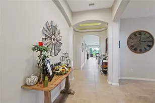 17527 Bright Wheat Dr, Lithia, FL 33547 - Photo 5