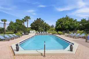 5619 Escondida Blvd S, Saint Petersburg, FL 33715 - Photo 33