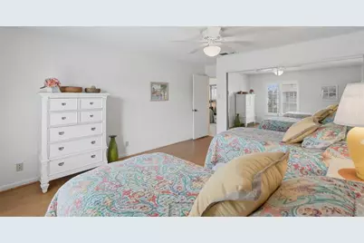 5619 Escondida Boulevard S, Saint Petersburg, FL 33715 - Photo 27