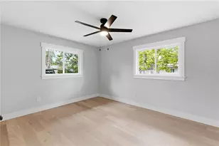 2218 Hennesen Dr, Clearwater, FL 33764 - Photo 19