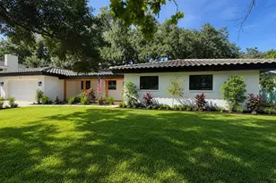 2218 Hennesen Dr, Clearwater, FL 33764 - Photo 3