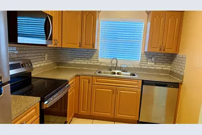 2830 Somerset Park Drive #202, Tampa, FL 33613 - Photo 5