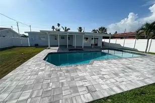 2215 W Vina Del Mar Blvd, Saint Pete Beach, FL 33706 - Photo 3