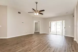 1423 Ocean Reef Rd, Zephyrhills, FL 33544 - Photo 3