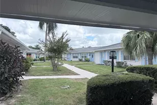 402 Dorchester Pl, Sun City Center, FL 33573 - Photo 23