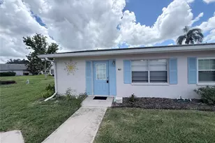 402 Dorchester Pl, Sun City Center, FL 33573 - Photo 1