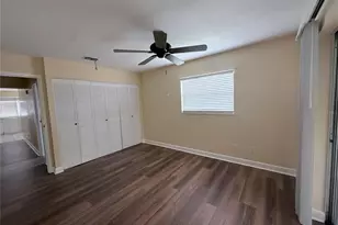 402 Dorchester Pl, Sun City Center, FL 33573 - Photo 13
