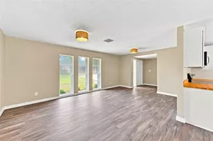 6622 Glencoe Dr, Temple Terrace, FL 33617 - Photo 9