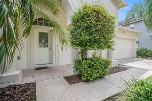 16909 Falconridge Rd, Lithia, FL 33547 - Photo 3