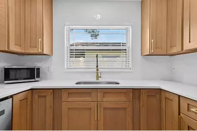 7037 69th Street N, Pinellas Park, FL 33781 - Photo 9