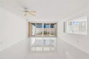 450 Treasure Island Causeway, Treasure Island, FL 33706 - Photo 5